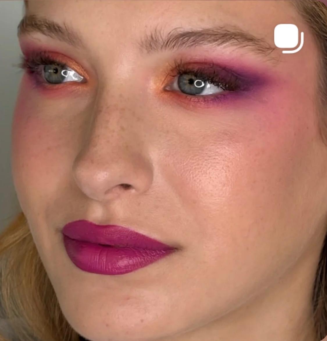 Maquillage artistique coloré réalisé par Sara Silva